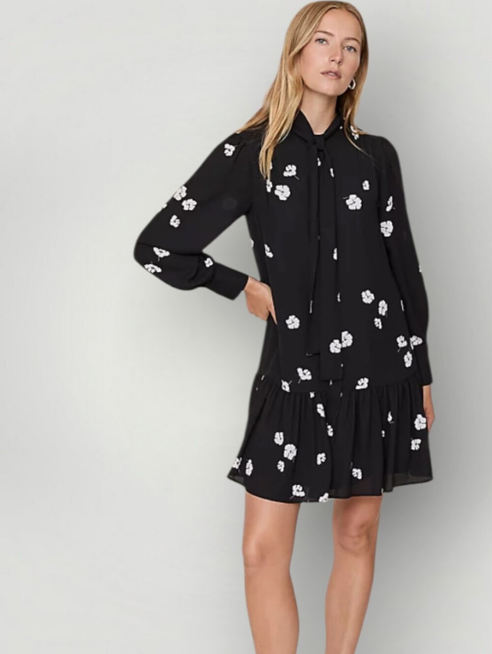 Ann Taylor Black Floral Tie Neck Mini Shirt Dress Tiered Peplum Medium Romantic